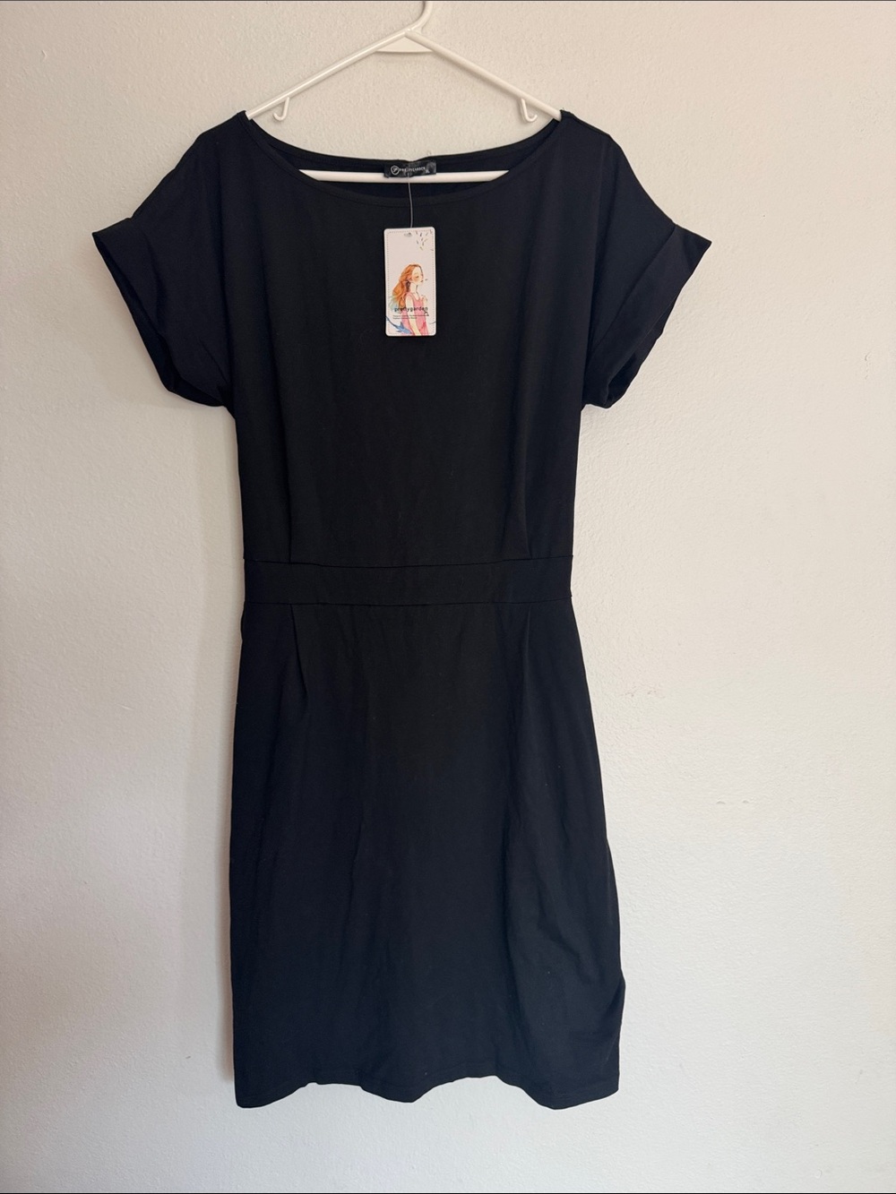 Elegant Black Midi Dress with Waist Detail - Unbranded